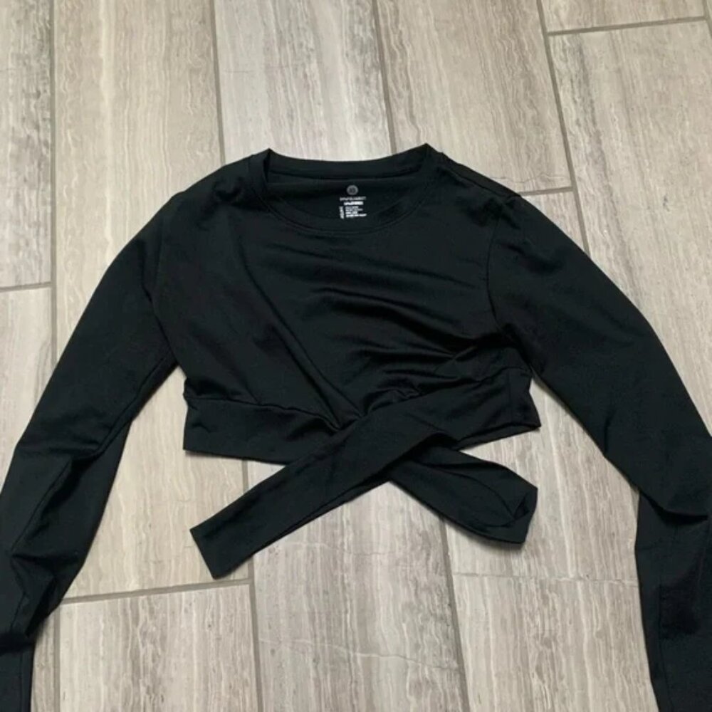 Black long sleeve cross over, size small ( NVGTN)